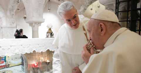 Bari, ecco cosa ha ricevuto in dono Papa Francesco durante la sua visita in citt